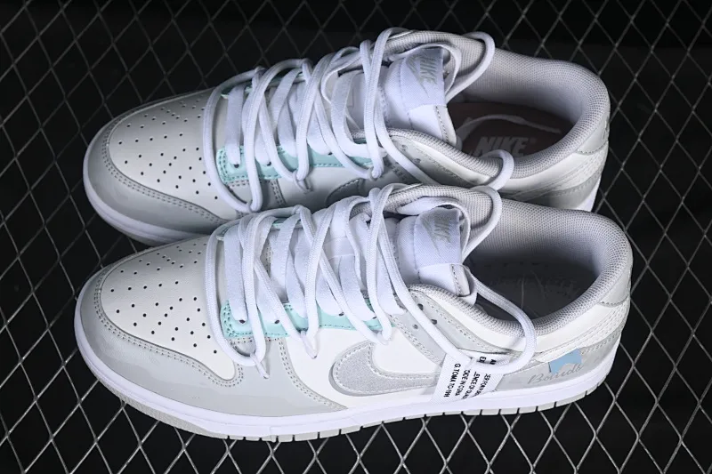 All categories Nk SB Dunk Series Nk SB Dunk Low High-end customized low-top sneakers Nike SB Dunk Low Gray and white straps low-top casual sneakers HF0730-160